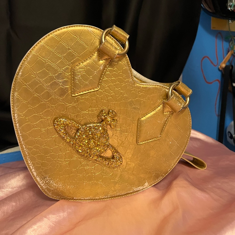 Vivienne Westwood Chancery Heart bag in gold